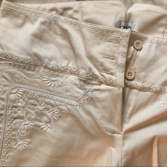 Caché pant suit! Embroidered jacket and pants set, size 10. - Picture 5 of 6